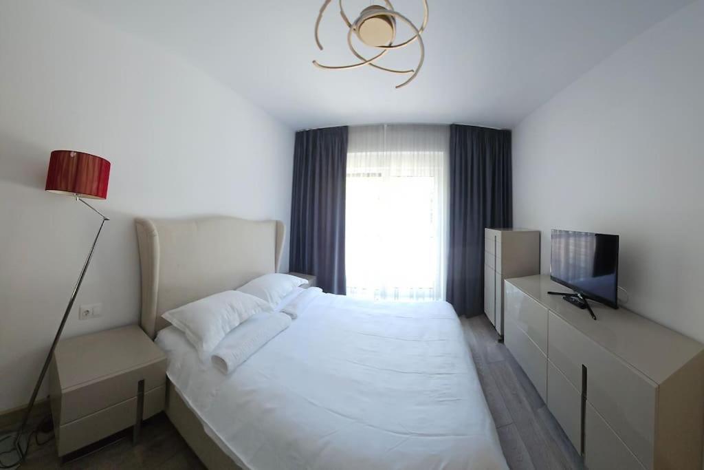 Ewa Green Towers Пітешть Екстер'єр фото
