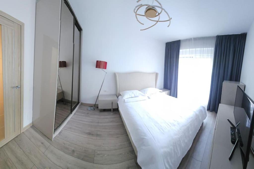 Ewa Green Towers Пітешть Екстер'єр фото