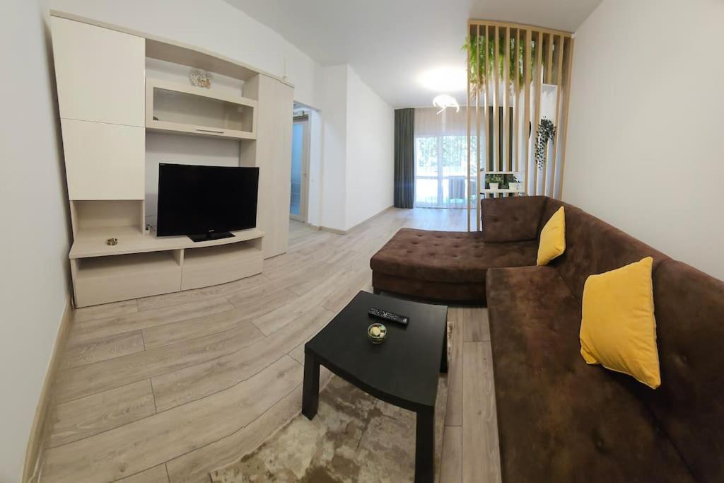 Ewa Green Towers Пітешть Екстер'єр фото